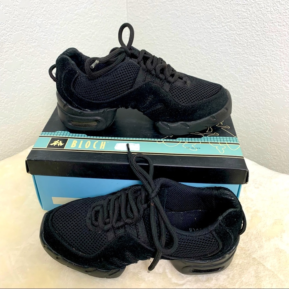 BLOCH Dance shoes size 6 GENTLY WORN